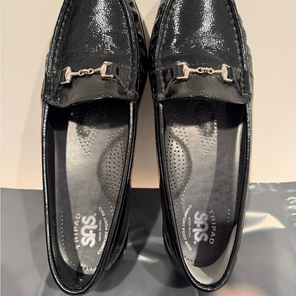 SAS Women's Shiny Black Loafers